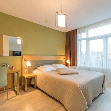 Port Hotel